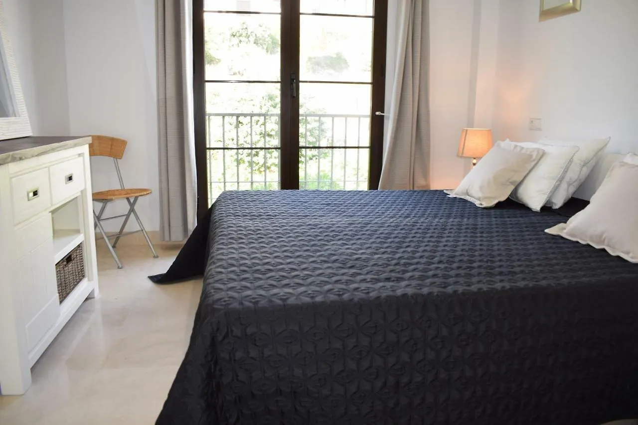 Penthouse Montana Apartment Benahavis 0*,  Spain